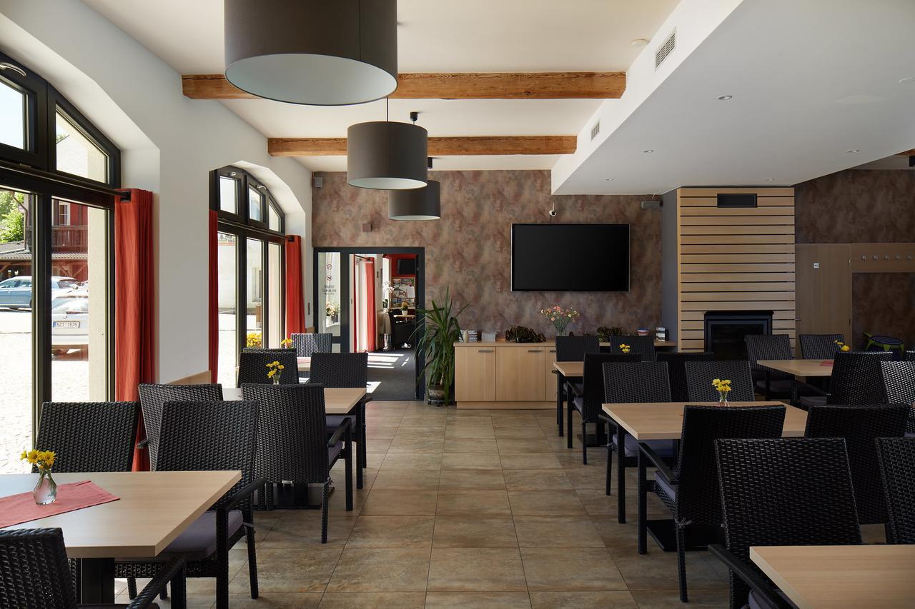 Jbx Resort Hotel Albatros Přední Výtoň Bagian luar foto