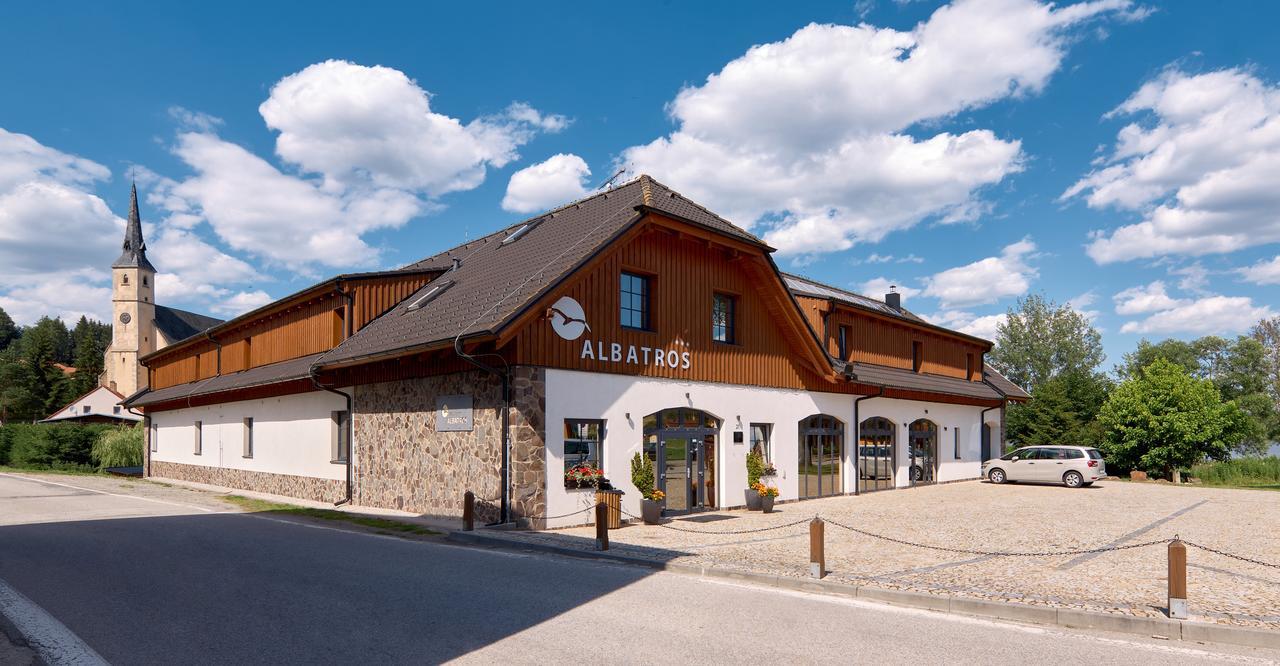 Jbx Resort Hotel Albatros Přední Výtoň Bagian luar foto